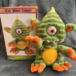 Eye Want Candy Halloween Plush Light Up Dances Sings Monster Mash Cracker Barrel